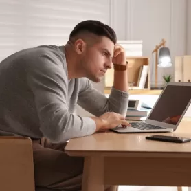 Shutterstock 2111726849