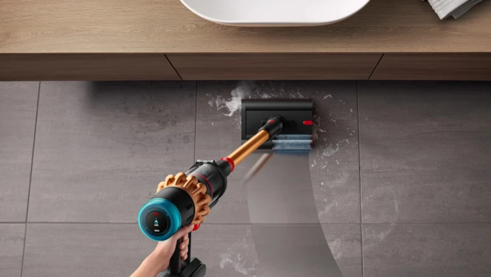 SV53 A BLKBCOBLKBCO 072 RGB In Use Bathroom Clean Tiled Floor Clean Sweep WRH A0 MIX