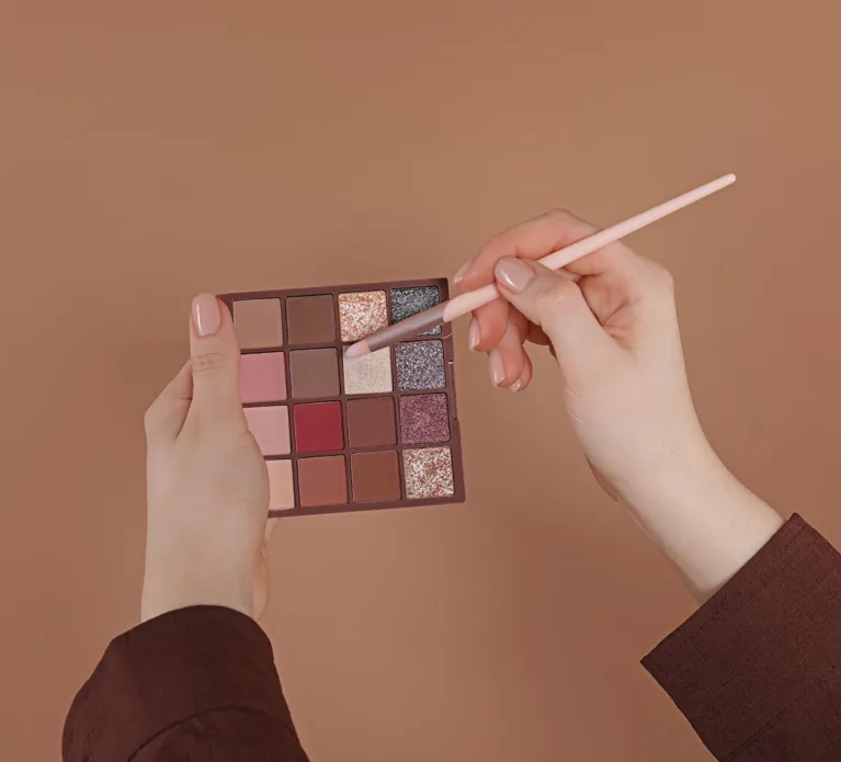 Lidschattenpalette teaser