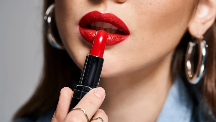 Weisse zaehne marionnaud lippenstift