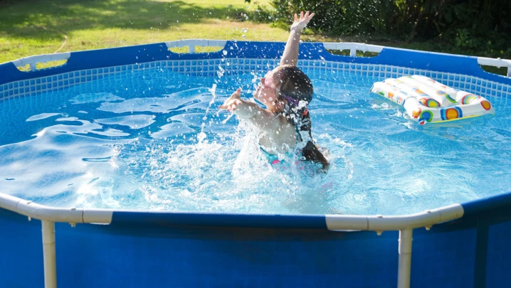 Pool badespass sommer teaser