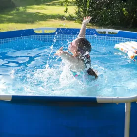 Pool badespass sommer teaser