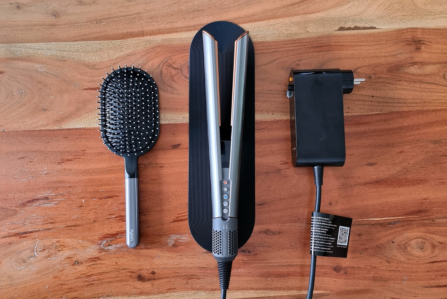 Dyson-Airstrait