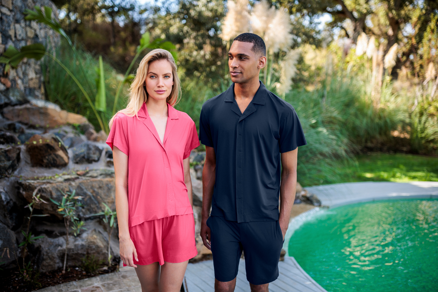 Stay-Cool_Couple_Classic_Raspberry_Classic_Navy-Blue_1