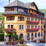 Übernachte im Doppelzimmer Digitale Supérieure auf 26-32m² mit Blick ins Gebirge oder Dorf, Übernachte im Doppelzimmer Digitale Supérieure auf 26-32m² mit Blick ins Gebirge oder Dorf